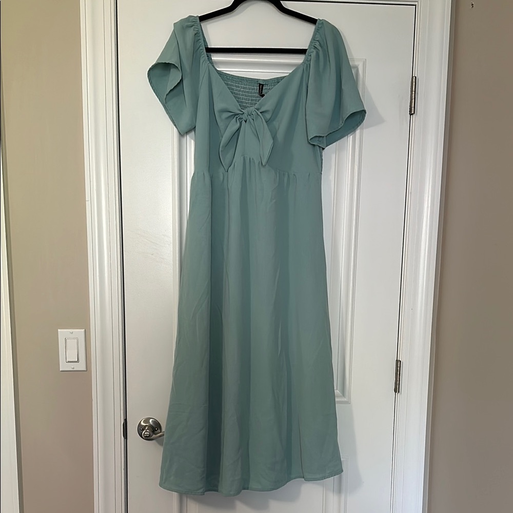 SHEIN Green Ruched Midi Sundress with Flutter Sleeves